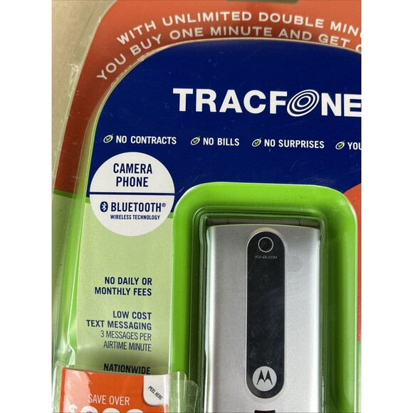 TRACFONE MOTOROLA W376G SILVER FLIP CELLULAR PHONE GSM 0.3 MP CAMERA - Picture 2 of 9